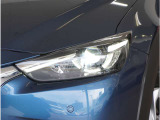 【LEDヘッドライト】省電力で長寿命の明るく運転しやすいLEDヘッドランプです。明るく照らすので暗い夜道からお客様を守ってくれます。お近くの広島マツダまでお越しください。