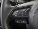 【ステアリングスイッチ】ステアリング周りでのスイッチ操作が行えますので、走行中でも各種操作可能です。お近くの広島マツダまでお越しください。