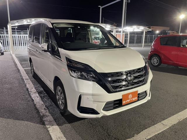 セレナ 2.0 XV R3登録ナビ360°カメラ両側電動LEDヘッド