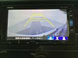 バックでの車庫入れも安心です! リアカメラが付いているバックモニター付のナビを装備しております。操作線もついており距離感も画面から確認できます。