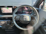 ハンドルは軽やかに回り、気持ちよく運転が出来ます。