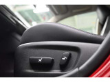 【パワーシート】無段階でシートポジションの調整が可能です。運転しやすいベストポジションを見つけて、快適なドライブを楽しんでください。