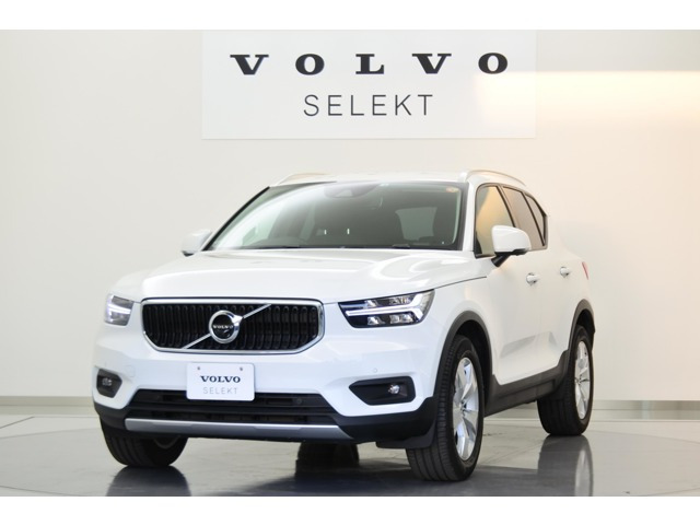 XC40  B3 モメンタム