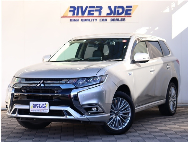 アウトランダーPHEV 2.4 G 4WD 11型ナビフルセグ全方位カメラ