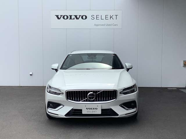 ボルボ V60 ウルトラ B4 の中古車詳細 (6,000km, クリスタル