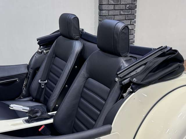 モーガン プラスフォー の中古車詳細 (新車, スポーツアイボリー, 愛知