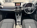 Q2 1.0 TFSI スポーツ 