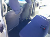 室内クリーンニングを行っております。マッドの下、トランクルーム、エンジンルーム内と清掃しており、女性のお客様にも喜ばれております(^^♪