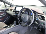 お車のご購入や整備・修理代のお支払にはトヨタのクレジットカード『TS CUBICカード』がお勧め。お買物の際にカードでお支払頂くとポイントが貯まり、トヨタのお店でカードご利用後ポイント還元ができます