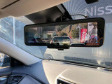 スマートルームミラー装備なので後席の荷物が高くても後方視界はカメラで確認できます。