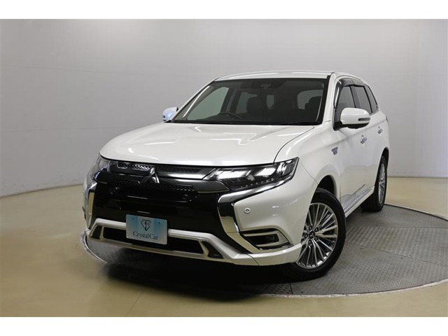 アウトランダーPHEV 2.4 G プラスパッケージ 4WD 