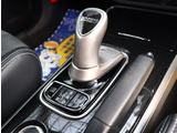 入庫時・販売時・納車前に、弊社基準の68項目に及ぶ点検整備を実施しております。
