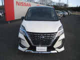 セレナ 1.2 e-POWER ハイウェイスター V 