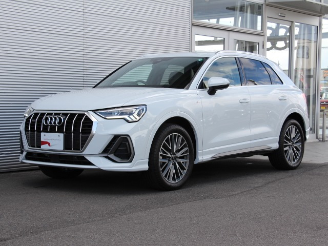 Q3  35 TDI クワトロ Sライン ディーゼルターボ 4WD