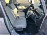 運転席・助手席全体像です