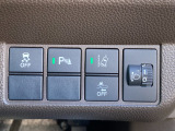 Honda SENSING&VSA   衝突軽減ブレーキ〈CMBS〉、車線維持支援システム〈LKAS〉、誤発進抑制機能、横滑り制御装置〈VSA〉等を統合制御して、ドライバーの安全運転をサポートをします