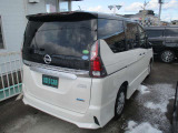 セレナ 2.0 ハイウェイスター Vセレクション 4WD 