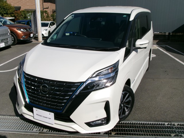 セレナ 1.2 e-POWER ハイウェイスター V 