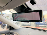 スマートルームミラーは車両後方の状況を映像で映し出します!後席に人が乗っていたり、荷物を積んでいる時にも安心です!