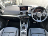 Q2 1.4 TFSI シリンダー オンデマンド スポーツ 