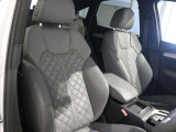 ”Audi自動車保険プレミアム” 充実した自動車保険とさまざまな特約サービス内容で、Audiオーナーにふさわしいサポートをご用意しております。さらにアウディだけのプレミアムサービスも無償で付帯。