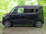 デリカミニ T プレミアム 4WD 