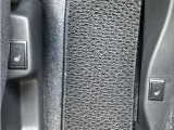 シートヒーター機能付き★運転席&助手席にシートヒーター機能が付いてます★シートがポカポカしてきて心地いいですよ!冬場には活躍してくれます(*'ω'*)