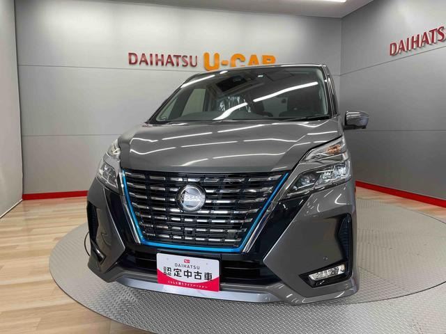 セレナ 1.2 e-POWER ハイウェイスター V 