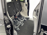 【チップアップシート】後部座席をあげることで、高さのある荷物も積むことができます!
