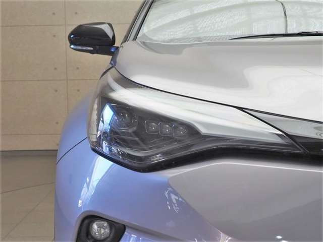 R4年CHR GR SPORT 右ヘッドライト　ユニット ZYX11 R4年CHR GR SPORT 右ヘッドライト ユニット ZYX11 R4年CHR GR SPORT 右