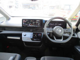 セレナ 1.4 e-4ORCE ハイウェイスターV 4WD 