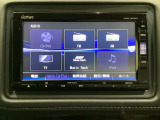 ナビゲーションはフルセグTV対応のGathers純正メモリーナビを搭載しています。Bluetoothオーディオ機能がありますので、スマートフォンなどの音楽も再生できます。