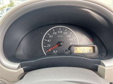 整備スタッフは国家資格を持つプロの整備士です。車検の受入/中間/完成検査と保安基準発行のすべても自社で行います。