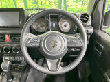 【純正革巻きステアリング】上質な革を使用することで、手にしっかり馴染みとても運転しやすいハンドルです♪