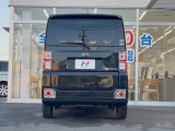 安心の最長10年・走行無制限保証(有償)をご用意。保証内容も充実はもちろん、無料点検&オイル交換や、年中無休の全国・24時間ロードサービスも付帯されておりますのでご安心下さい。