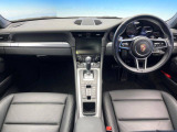 人気のオプションなどが多く装備されている車内です。気になるポイントなどもお気軽にお問い合わせください。お問い合わせはTEL072-224-4908