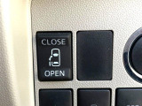 【パワースライドドア】スマートキーや運転席のスイッチでスライドドアの開閉が可能♪電動だから力を入れてドアを開ける必要が無く、小さいお子様でも、重い荷物を持っている時もラクに開け閉めできます♪