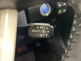 【レーダークルーズコントロール】高速道路での長距離走行が楽に!!自動で速度を保つクルーズコントロールが、衝突軽減システムと連携し、前方の車両を感知して車間を保つように速度調節してくれます!!