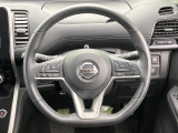 【純正革巻きステアリング】上質な革を使用することで、手にしっかり馴染みとても運転しやすいハンドルです♪
