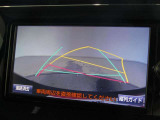駐車も安心のガイドライン付きバックモニターです。