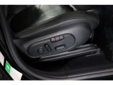 保証プランも多数準備致しております。アプルーブドカーは1年間、プレミアムセレクションは2年間の走行距離無制限保証が無償付帯致します。別途有償にて延長保証も準備致しております。