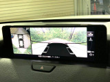 【360°ビューモニター】専用のカメラにより、上から見下ろしたような視点で360度クルマの周囲を確認することができます☆死角部分も確認しやすく、狭い場所での切り返しや駐車もスムーズに行えます。