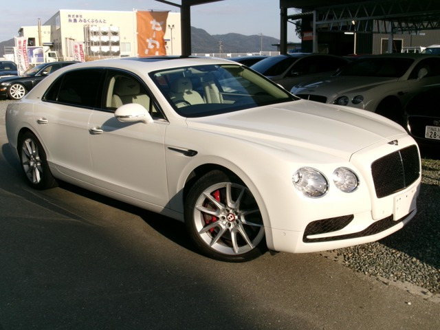フライングスパー V8 S 4WD 