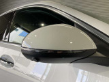 メルセデスの認定中古車「サーティファイドカー」には、最大100項目にも及ぶ点検・整備項目が設定されています>