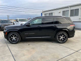 Jeep通はモデルコードで呼びます。Jeepには名前を変えずに進化してきたモデルはいくつもあります。その為、モデルはモデルコードによって呼び分けられています。