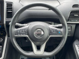 【純正革巻きステアリング】上質な革を使用することで、手にしっかり馴染みとても運転しやすいハンドルです♪