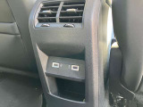 消耗部品については15品目を点検し、必要であれば全て交換してからご納車致します。(バッテリー・ワイパー・ブレード・ゴム、エンジンオイル、オイルエレメント、花粉フィルター、ブレーキフルード、ATF、灰皿等)