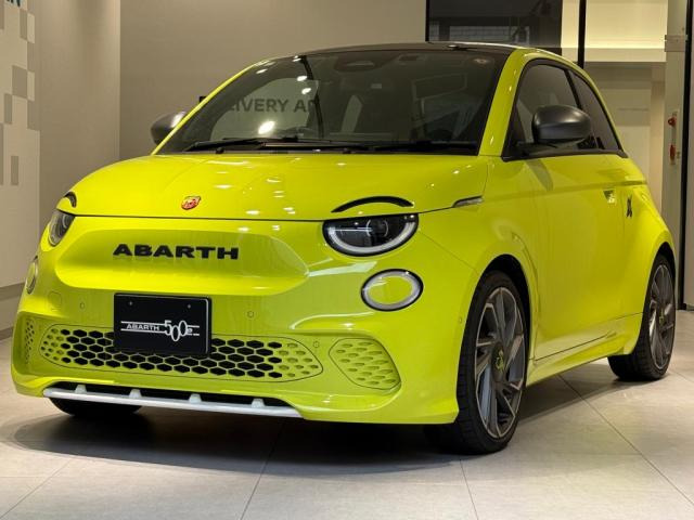 アバルト500e ツーリズモ ハッチバック