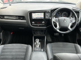 アウトランダーPHEV 2.0 G 4WD 4WD サンルーフ