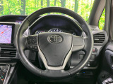 【純正革巻きステアリング】上質な革を使用することで、手にしっかり馴染みとても運転しやすいハンドルです♪